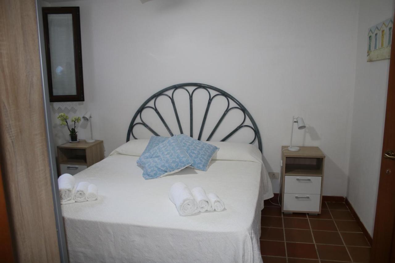 B&B Sa Serra Stintino Buitenkant foto